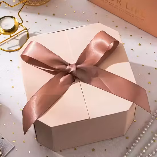 Boîte-cadeau Bow Boîte vide Boîte-cadeau d'anniversaire senior Couleur unie simple Boîte d'emballage cadeau de la Saint-Valentin